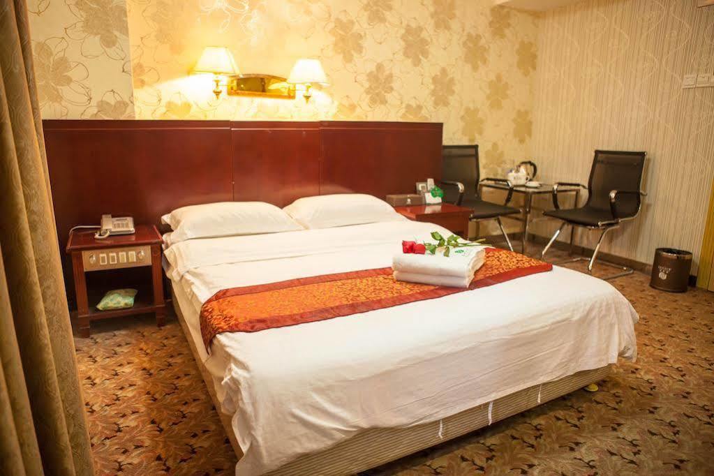 Fuhao Hotel Kanton Exterior foto